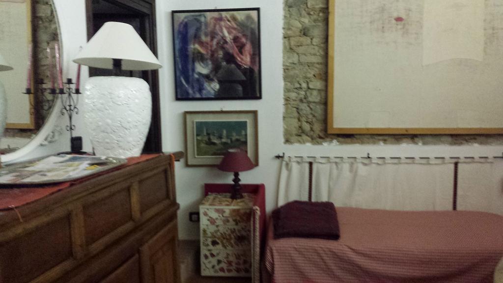 La Torretta - Cerreto Grue Bed & Breakfast Sarezzano ห้อง รูปภาพ