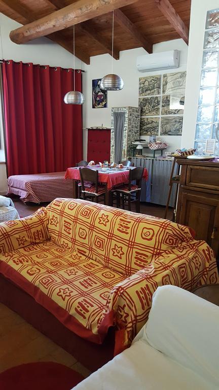 La Torretta - Cerreto Grue Bed & Breakfast Sarezzano ภายนอก รูปภาพ