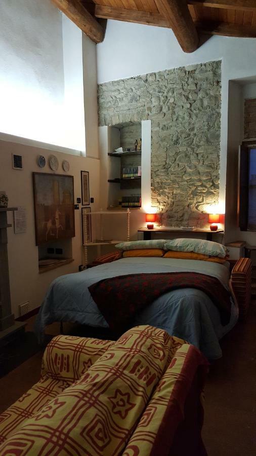 La Torretta - Cerreto Grue Bed & Breakfast Sarezzano ภายนอก รูปภาพ