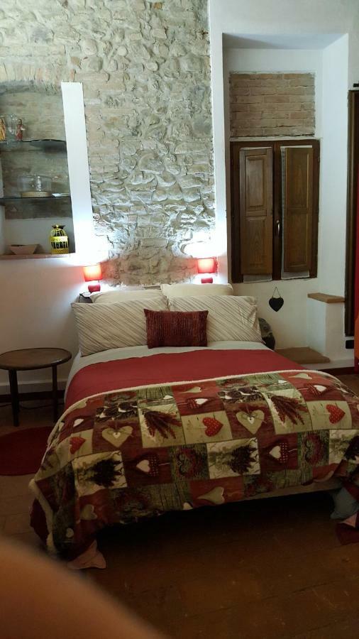 La Torretta - Cerreto Grue Bed & Breakfast Sarezzano ภายนอก รูปภาพ