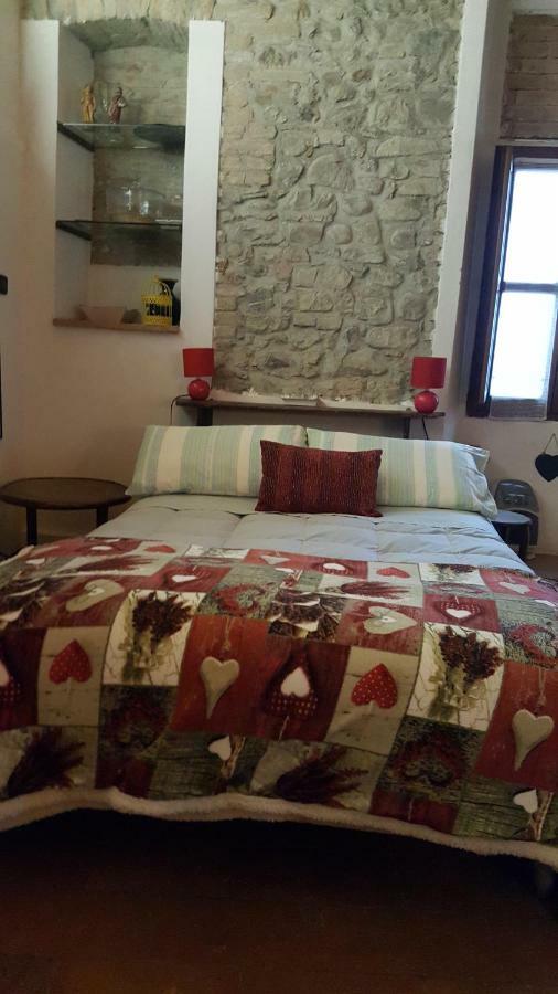 La Torretta - Cerreto Grue Bed & Breakfast Sarezzano ภายนอก รูปภาพ